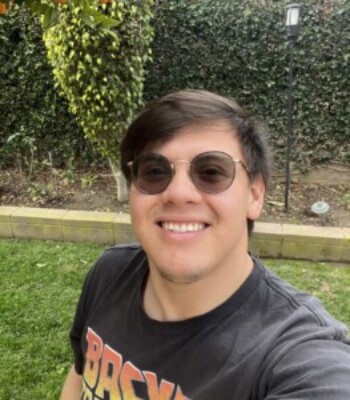 Profile picture of Victor