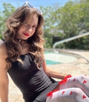 Profile picture of Zoë Edwards