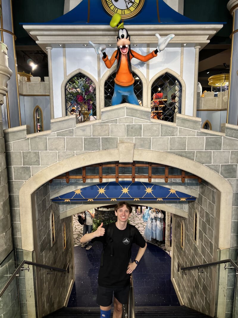 disneyland-store
